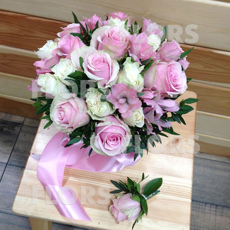 Букет невесты с розами и альстромерией